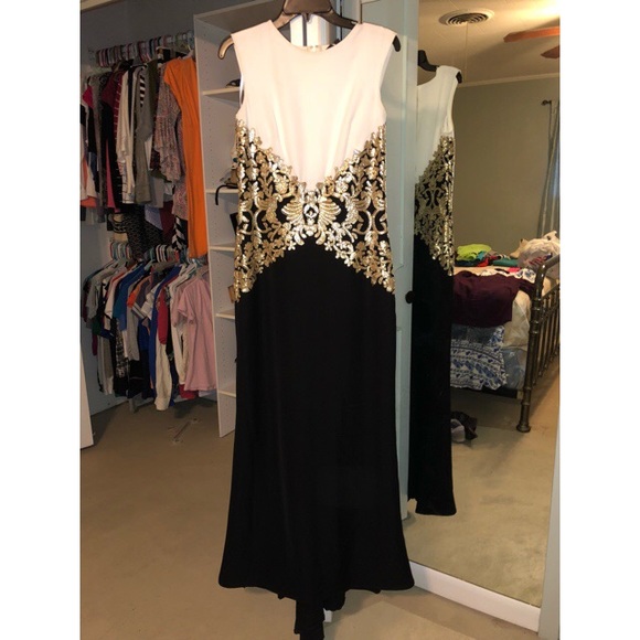 Tadashi Shoji Evening Gown - Picture 3 of 7